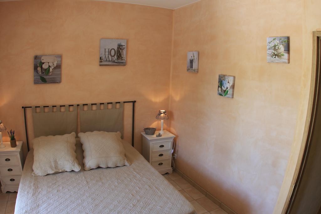 Les Pres De Gordes Vila Quarto foto