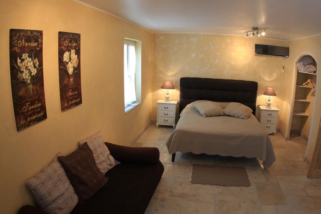 Les Pres De Gordes Vila Quarto foto